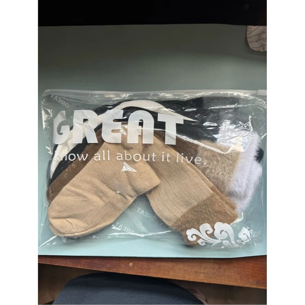 NWT Fuzzy Faux Fur Cuff Ribbed Crew Socks Multipack (5 Pairs)